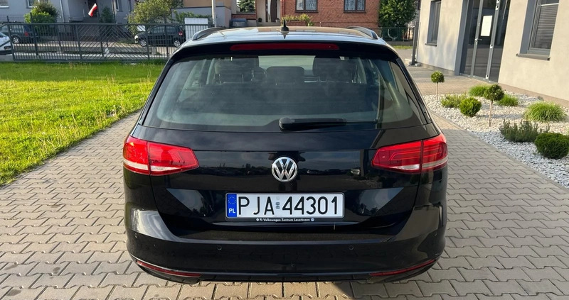 Volkswagen Passat cena 53900 przebieg: 230000, rok produkcji 2016 z Leżajsk małe 191